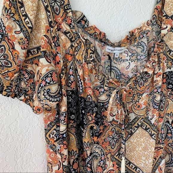 Cupcakes & Cashmere Mixed Paisley Print Tassel Short Sleeve Top Size XS NWT - Picture 9 of 9